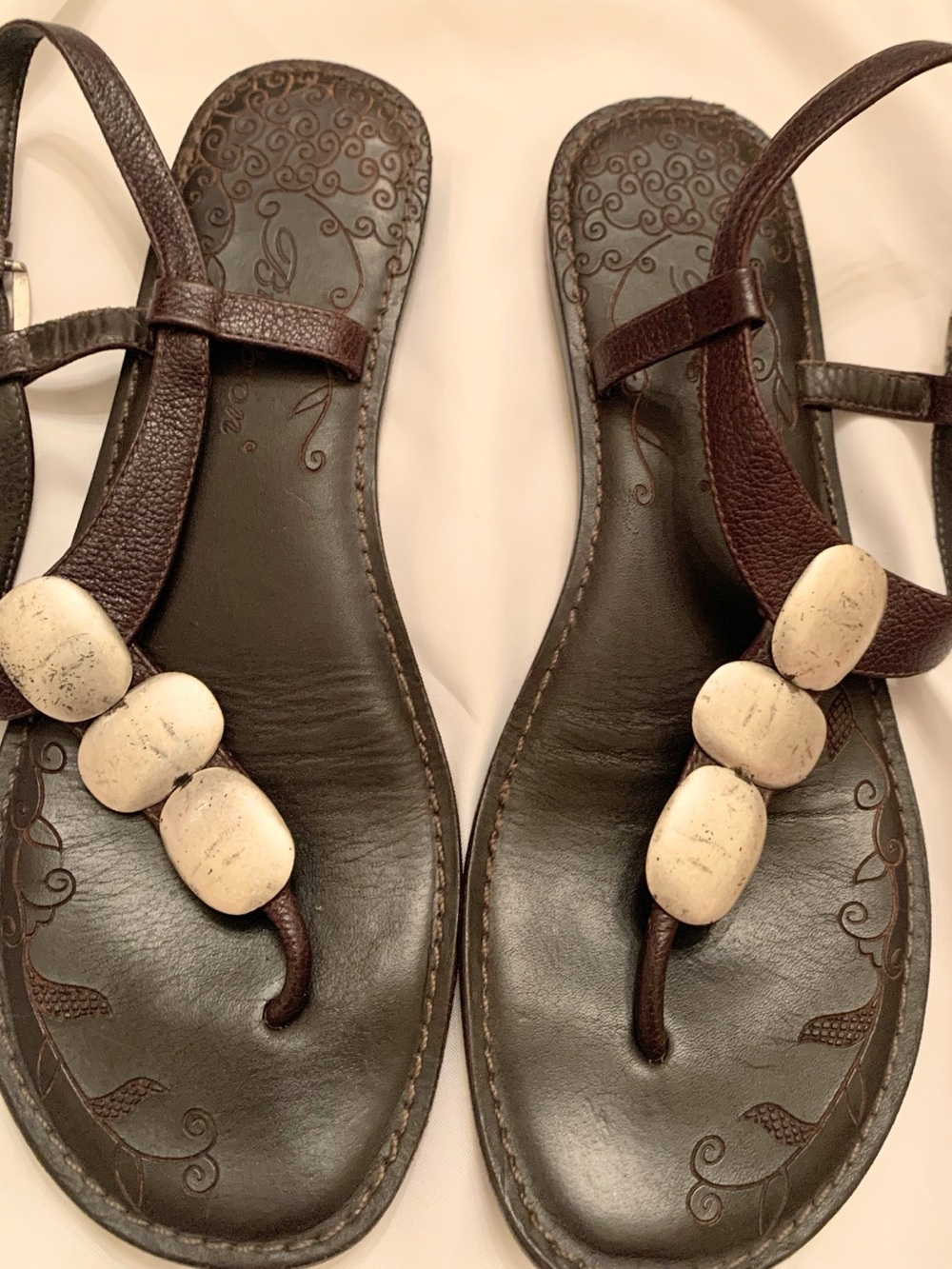 Brighton Brown Leather T-Strap Sandals with Bead Accents